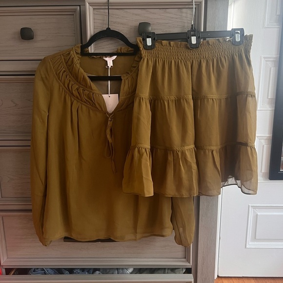 LC Lauren Conrad Dresses & Skirts - LC Lauren Conrad olive green  Mini Skirt Set